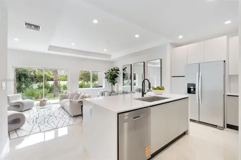 1537 NW 94th Way Coral Springs FL 33071