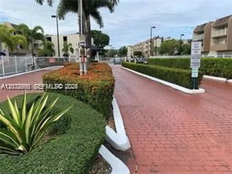 7727 SW 86th Street Miami FL 33143