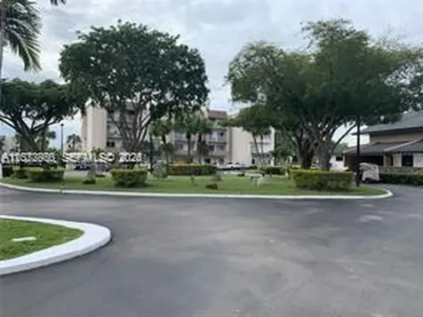 7727 SW 86th Street Miami FL 33143
