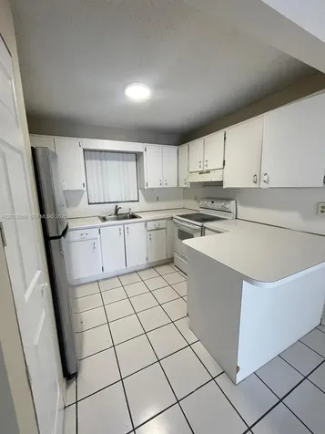 2925 W 80th Street Hialeah FL 33018