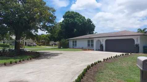 320 SE 15 Place Cape Coral FL 33990