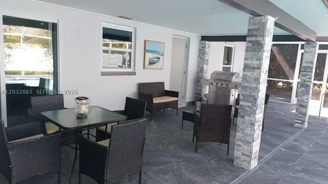 320 SE 15 Place Cape Coral FL 33990