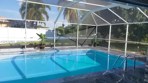 320 SE 15 Place Cape Coral FL 33990