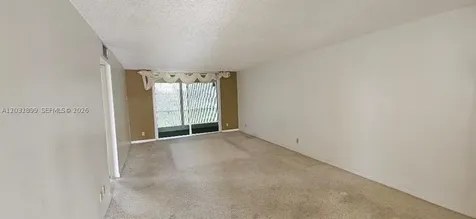 9823 S Hollybrook Lake Drive Pembroke Pines FL 33025