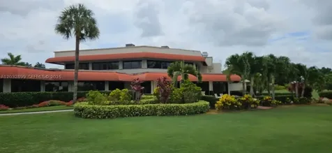9823 S Hollybrook Lake Drive Pembroke Pines FL 33025