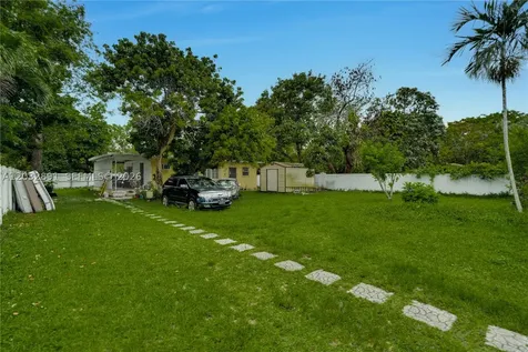 5860 SW 19th Street Miami FL 33155
