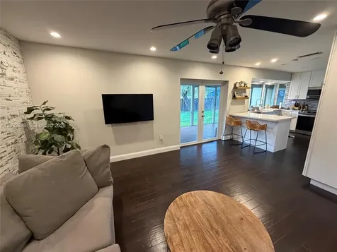 8907 SW 49th Court Cooper City FL 33328