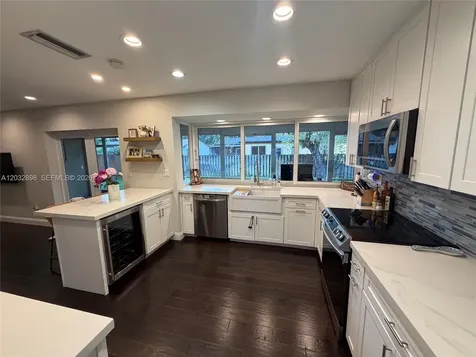 8907 SW 49th Court Cooper City FL 33328