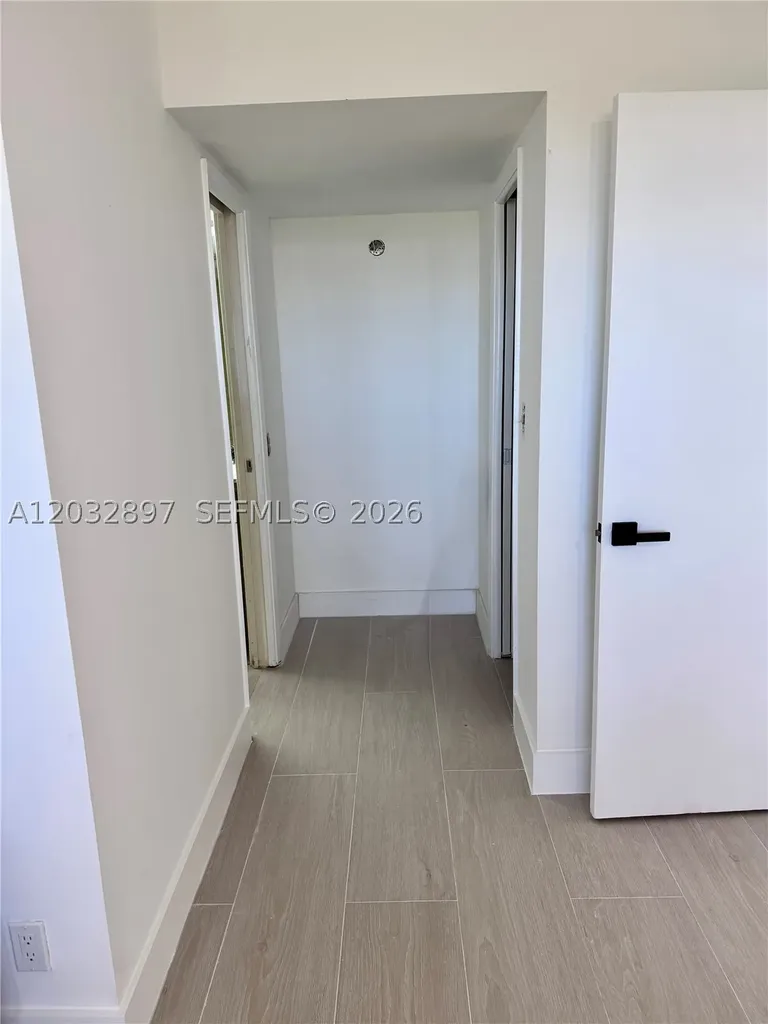 575 Oaks Lane Pompano Beach FL 33069