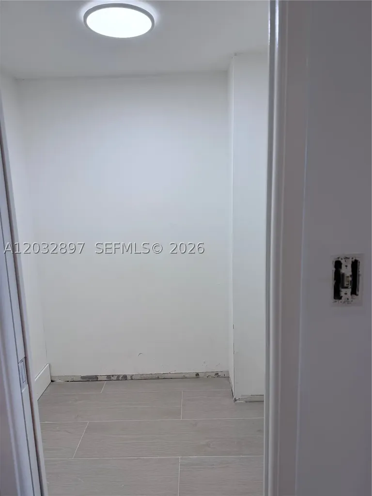 575 Oaks Lane Pompano Beach FL 33069