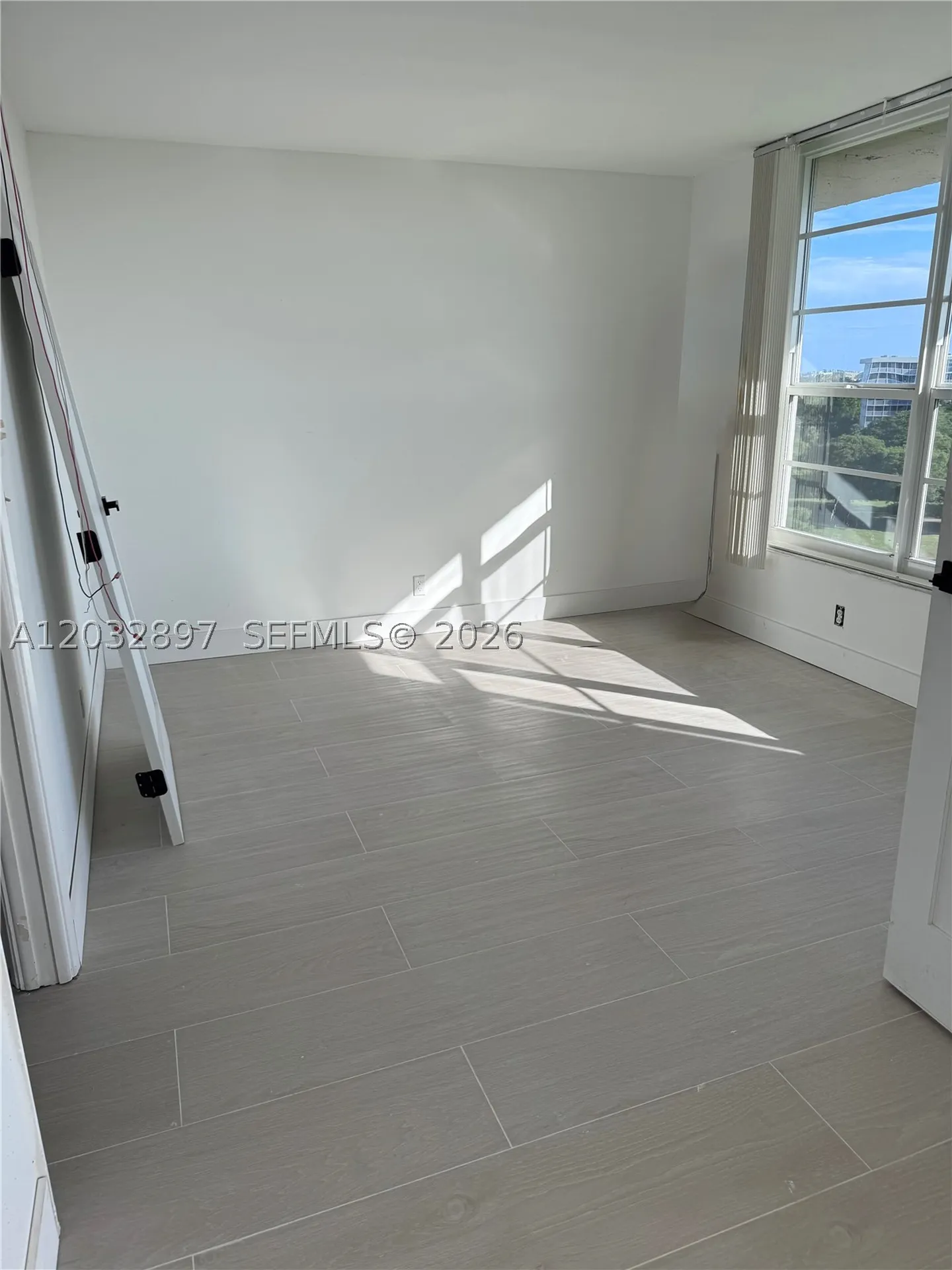 575 Oaks Lane Pompano Beach FL 33069