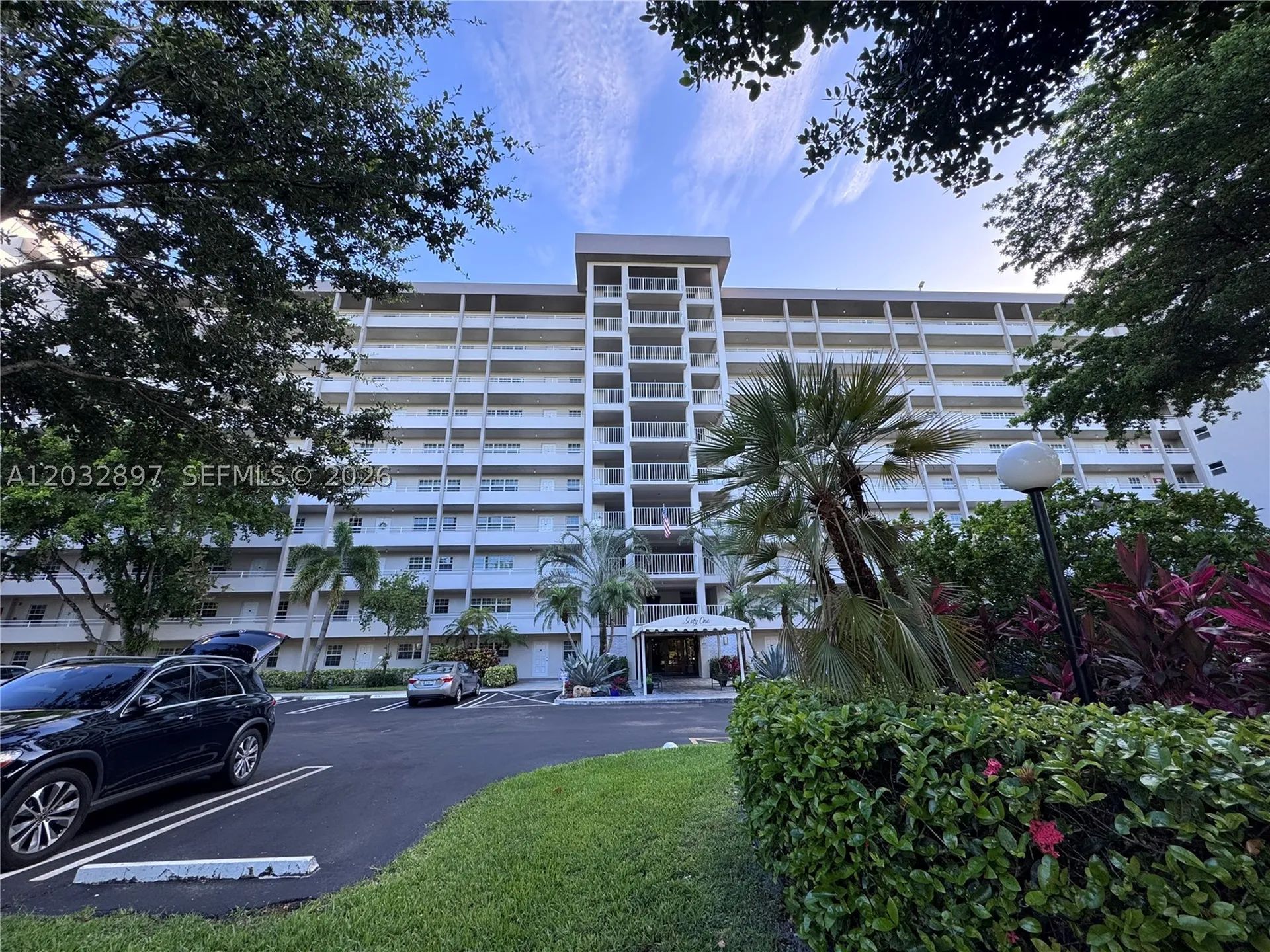575 Oaks Lane Pompano Beach FL 33069