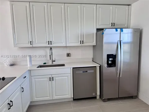 575 Oaks Lane Pompano Beach FL 33069