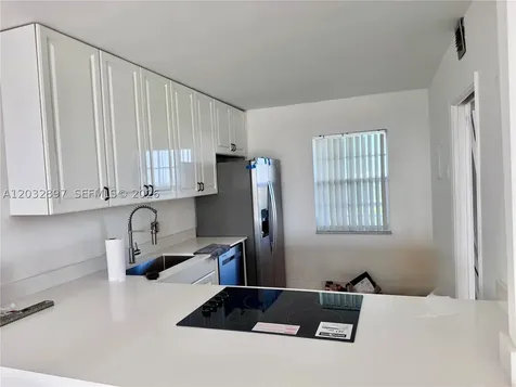 575 Oaks Lane Pompano Beach FL 33069