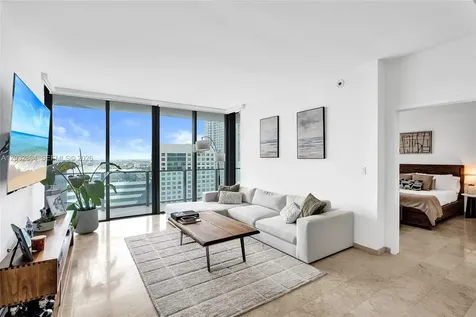 88 SW 7th Street Miami FL 33130