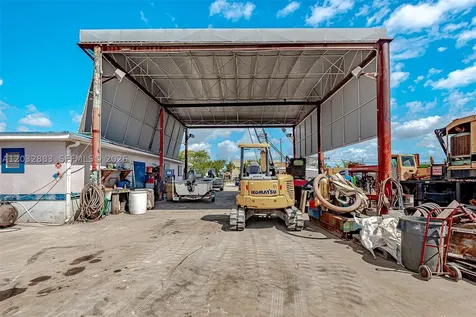 2301 SW 57th Avenue West Park FL 33023
