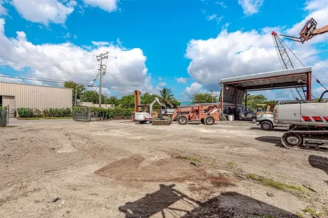 2301 SW 57th Avenue West Park FL 33023