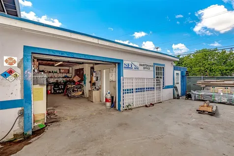 2301 SW 57th Avenue West Park FL 33023