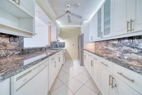 5401 Collins Avenue Miami Beach FL 33140