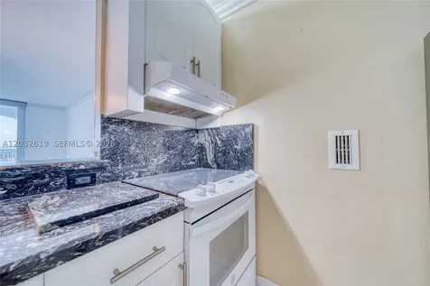 5401 Collins Avenue Miami Beach FL 33140