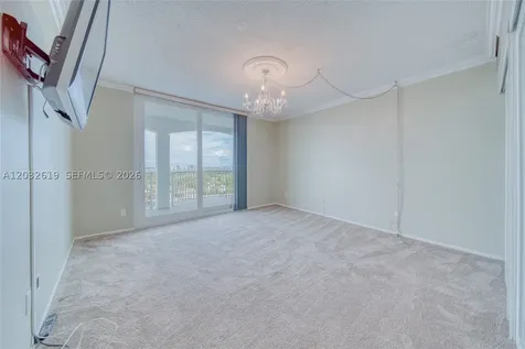 5401 Collins Avenue Miami Beach FL 33140