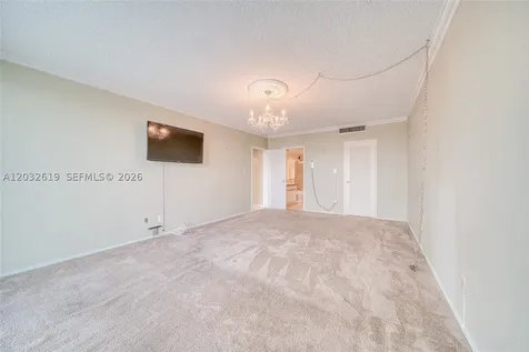 5401 Collins Avenue Miami Beach FL 33140
