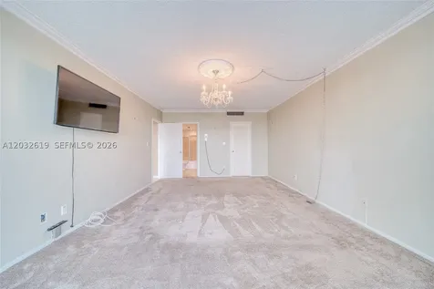 5401 Collins Avenue Miami Beach FL 33140