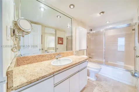 5401 Collins Avenue Miami Beach FL 33140