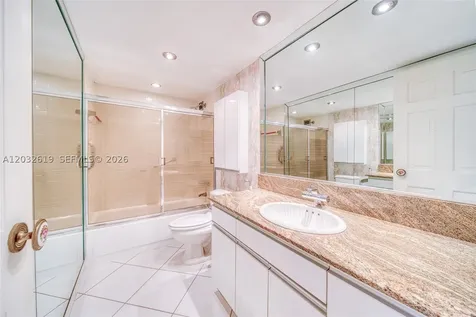 5401 Collins Avenue Miami Beach FL 33140