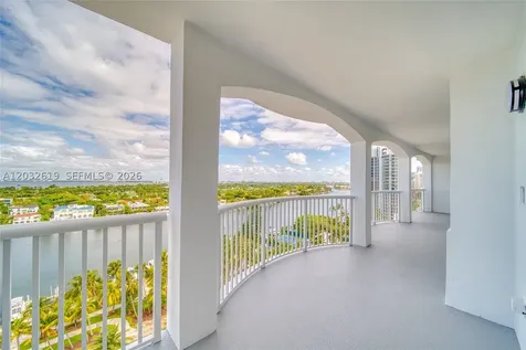 5401 Collins Avenue Miami Beach FL 33140