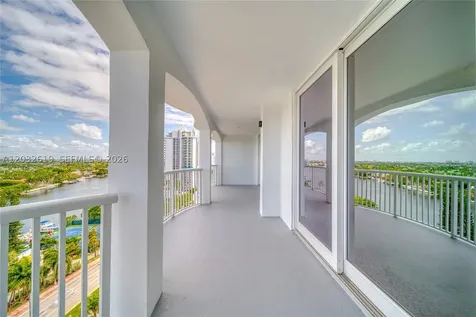 5401 Collins Avenue Miami Beach FL 33140