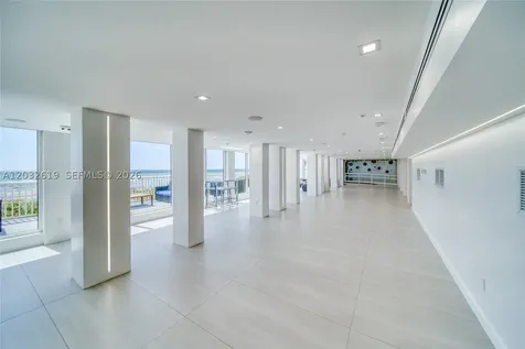 5401 Collins Avenue Miami Beach FL 33140