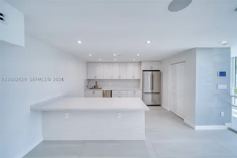 5401 Collins Avenue Miami Beach FL 33140