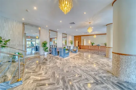 5401 Collins Avenue Miami Beach FL 33140
