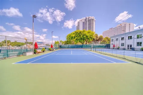 5401 Collins Avenue Miami Beach FL 33140