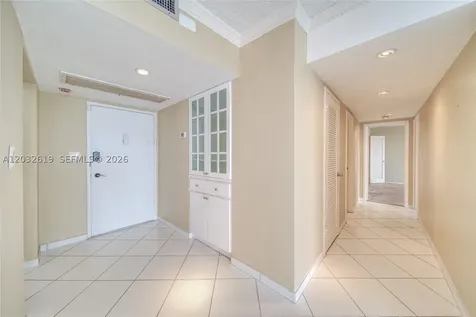 5401 Collins Avenue Miami Beach FL 33140