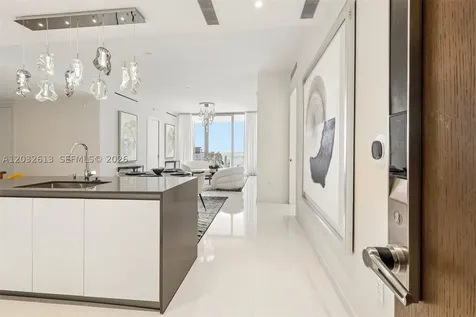 300 Biscayne Boulevard Way Miami FL 33131