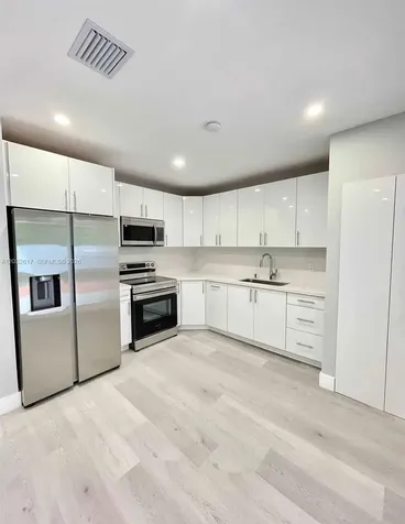 950 NW 36th Avenue Miami FL 33125