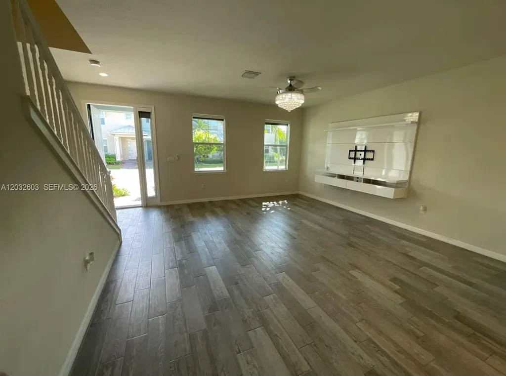 4920 Eucalyptus Drive Hollywood FL 33021