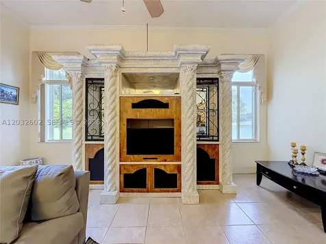 19302 SW 68th Street Pembroke Pines FL 33332