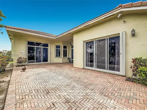 19302 SW 68th Street Pembroke Pines FL 33332