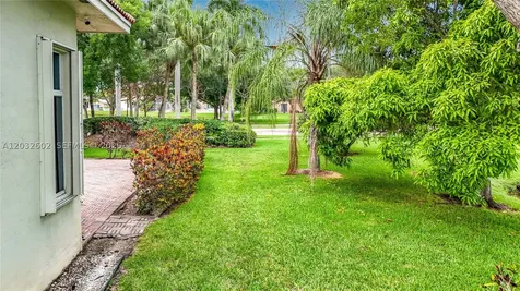 19302 SW 68th Street Pembroke Pines FL 33332