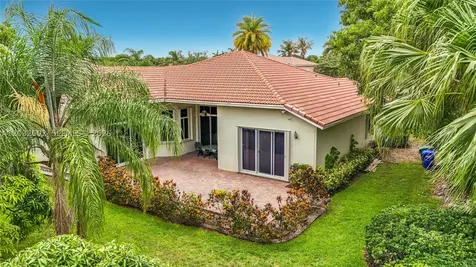 19302 SW 68th Street Pembroke Pines FL 33332