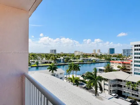 3161 S Ocean Drive Hallandale Beach FL 33009