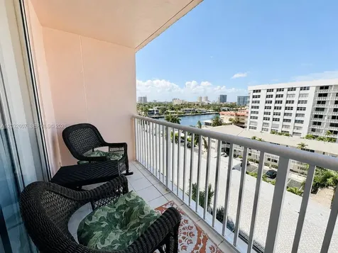 3161 S Ocean Drive Hallandale Beach FL 33009