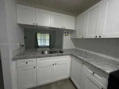 10050 NW 6th Street Pembroke Pines FL 33024