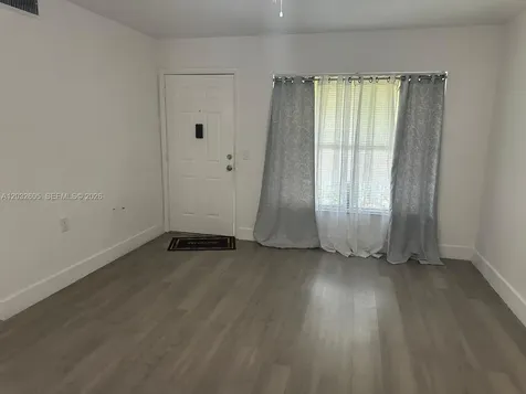 10050 NW 6th Street Pembroke Pines FL 33024
