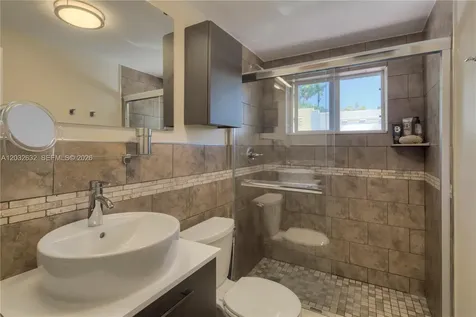 659 Meridian Avenue Miami Beach FL 33139
