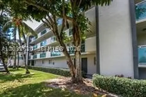 8461 Springtree Drive Sunrise FL 33351