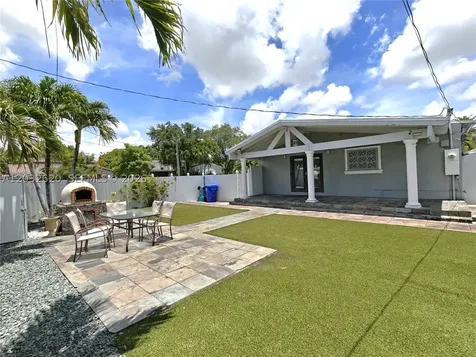 470 SW 25th Road Miami FL 33129